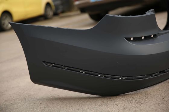 フォルクスワーゲン・パサート2016 2017の2018の自動車部品のリヤ バンパーの皮56D 807 411